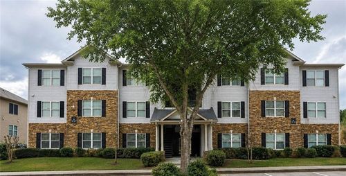 4101-4101 Fairington Club Dr, Lithonia, GA, 30038-5672 | Card Image