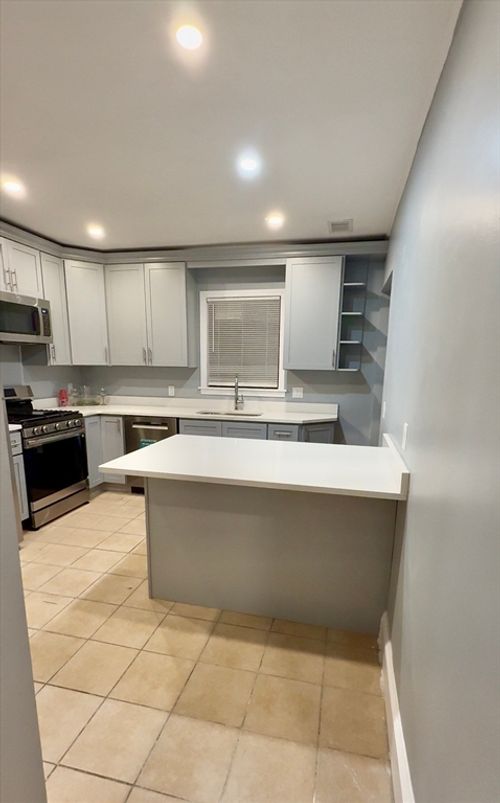 1-25 Larchmont St, Boston, MA, 02124 | Card Image