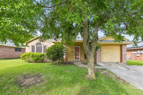 303 Vista Ridge Dr, Venus, TX, 76084-3112 | Card Image