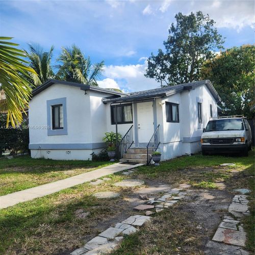 0-1736 Nw 53rd St, Miami, FL, 33142-3733 | Card Image