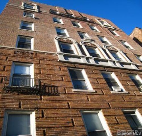 apt-5r-3458 90th St, Jackson Heights, NY, 11372-3618 | Card Image