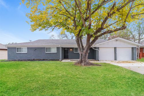 1137 Desiree Ln, Hurst, TX, 76053-4125 | Card Image