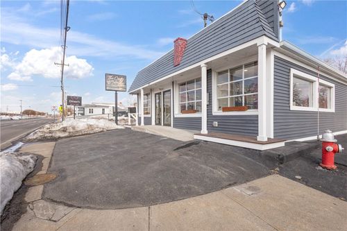 1692 Warwick Ave, Warwick, RI, 02889-1531 | Card Image