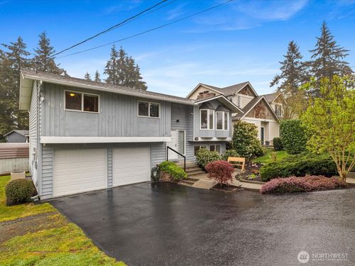 22427 82nd Ave W, Edmonds, WA, 98026-8206 | Card Image