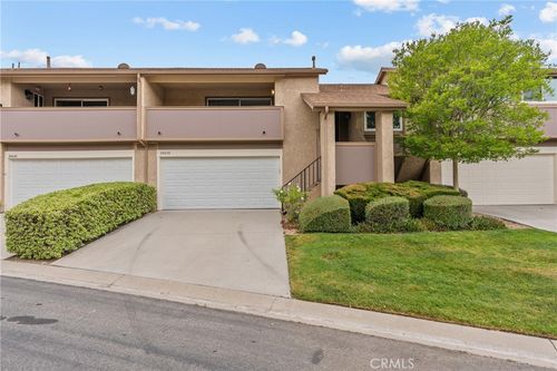 20038 Avenue Of The Oaks, Newhall, CA, 91321-1365 | Card Image