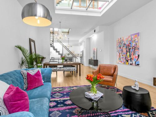 6-62 Claremont St, Toronto, ON, M6J2M5 | Card Image