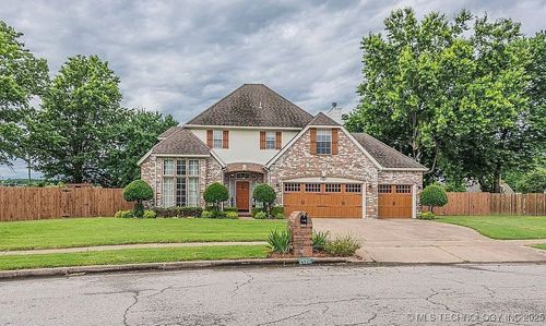 2520 12th St, Broken Arrow, OK, 74012-9244 | Card Image
