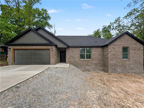 19 Mildenhall Dr, Bella Vista, AR, 72714-1928 | Card Image