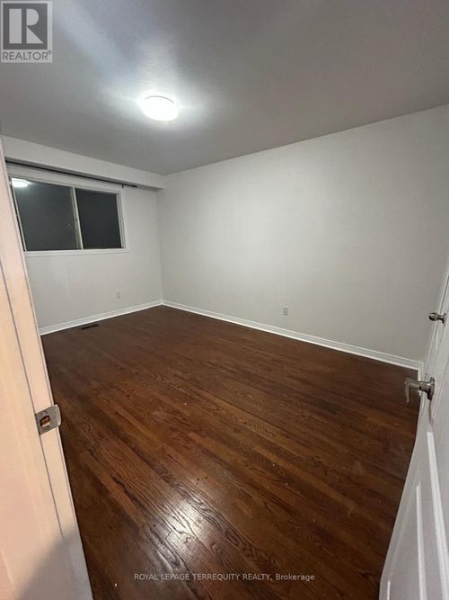 main-5 Malta St, Scarborough, ON, M1N2L2 | Card Image