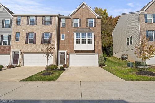 1131 Bean Ln, Akron, OH, 44313-7800 | Card Image