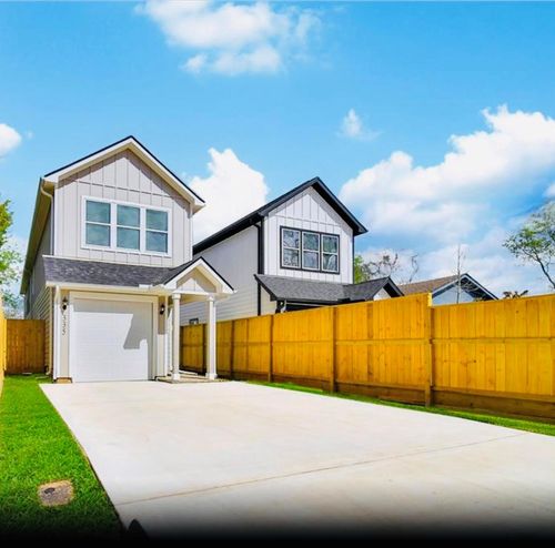 335 Todd St, Tomball, TX, 77375-6709 | Card Image