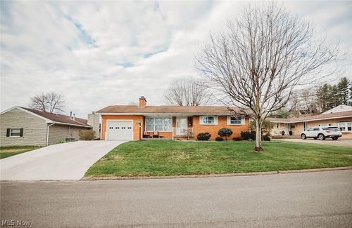 107 Morningside Cir, Parkersburg, WV, 26101-2940 | Card Image