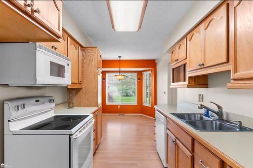 620 Carpenter Rd, Flushing, MI, 48433-1359 | Card Image