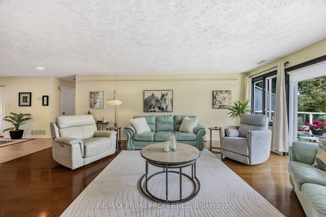 201 - 585 Atherley Rd, Condo with 2 bedrooms, 2 bathrooms and null parking in Orillia ON | Image 7