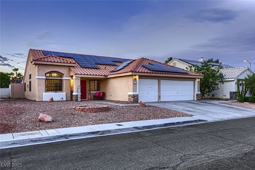 5432 Barstow Ct, Las Vegas, NV, 89122-4722 | Card Image