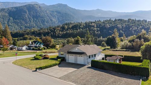 9871 Parkwood Dr, Rosedale, BC, V0X1X1 | Card Image