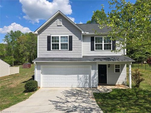 4586 Sun Valley Ln, Kernersville, NC, 27284-8383 | Card Image