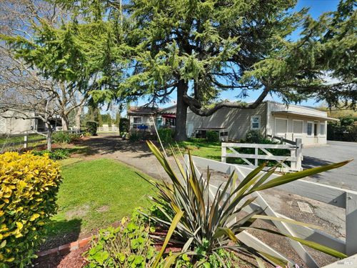 2060 Hagen Rd, Napa, CA, 94558-3816 | Card Image