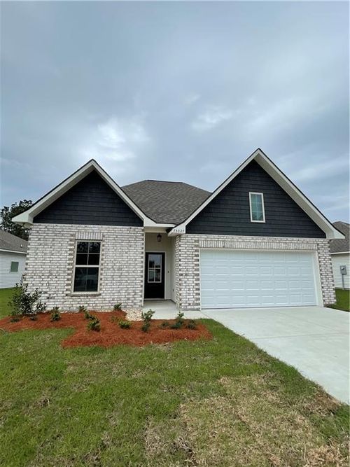 73327 Forest Creek Dr, Covington, LA, 70433-7380 | Card Image