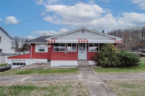 28 Indiana Ave, Avonmore, PA, 15618-9752 | Card Image