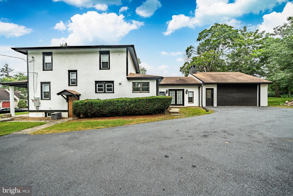 Residential in LANCASTER 2