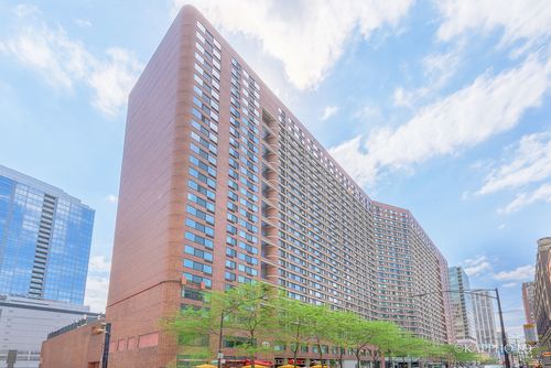 apt-724-211 E Ohio St, Chicago, IL, 60611-3222 | Card Image