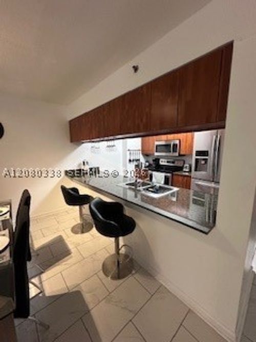 3304-1200 Brickell Bay Dr, Miami, FL, 33131-3270 | Card Image