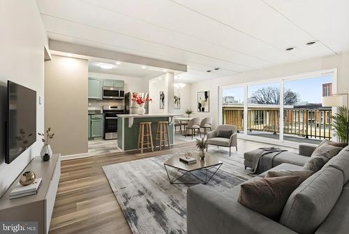 97-2648 Redcoat Dr, ALEXANDRIA, VA, 22303-2639 | Card Image