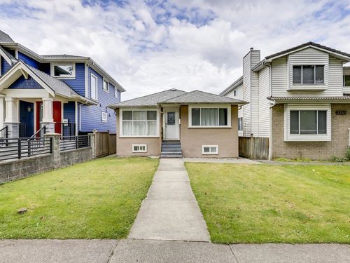 2241 E 43rd Ave, Vancouver, BC, V5P1M8 | Card Image