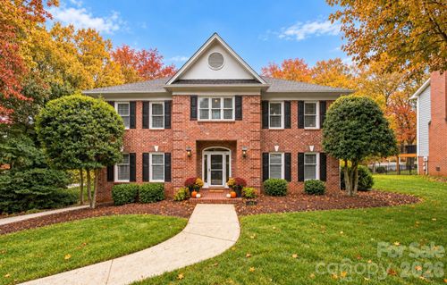 354 41st Avenue Pl Nw, Hickory, NC, 28601-9028 | Card Image