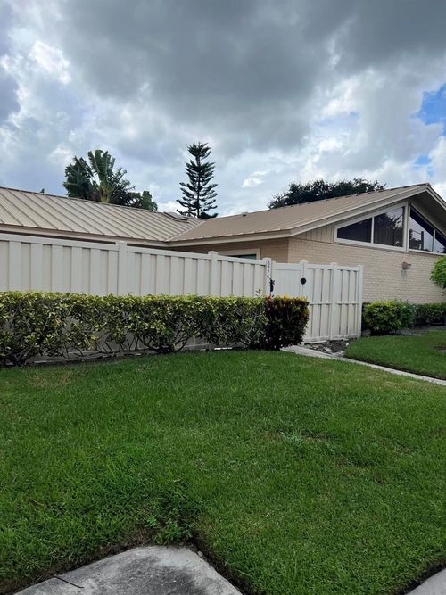 5775 Golden Eagle Cir, Palm Beach Gardens, FL, 33418-1518 | Card Image