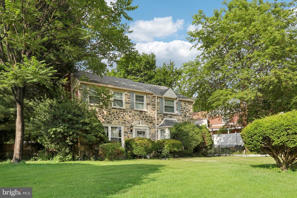 Kingston Rd, Cheltenham, PA 19012