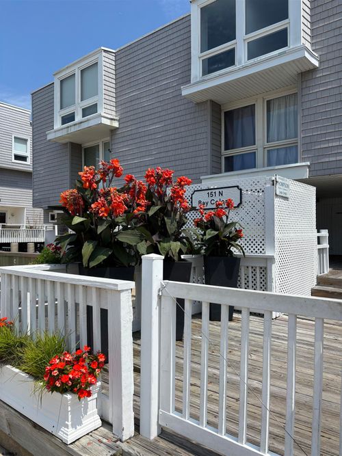 151 N Annapolis Ave, Atlantic City, NJ, 08401-3454 | Card Image
