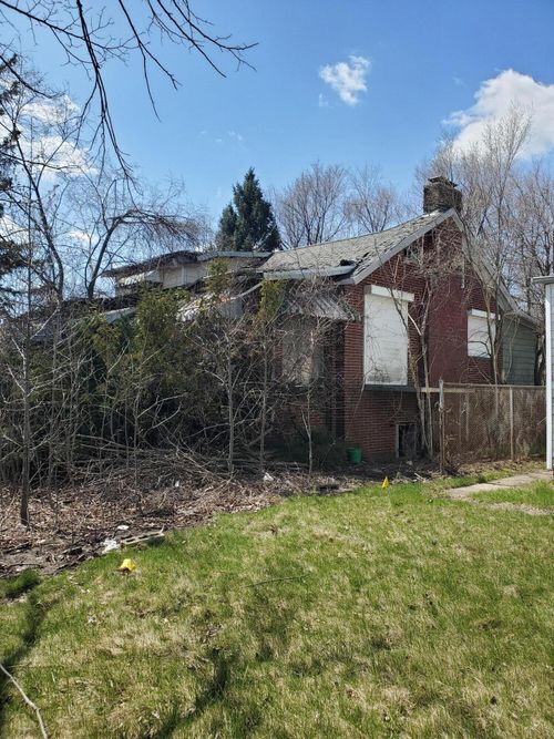 2144 Tennessee St, Gary, IN, 46407-3246 | Card Image