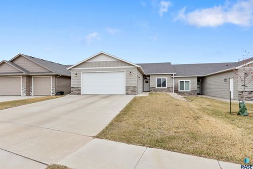 5504 S Bahnson Ave, Sioux Falls, SD, 57108-2992 | Card Image