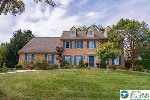 1110 Greenleaf Cir, ALLENTOWN, PA, 18103-6163 | Card Image