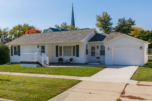 509 5th Avenue, De Witt, IA, 52742 | Card Image
