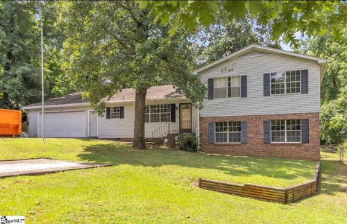 105 Edwards Mill Rd, Taylors, SC, 29687-5121 | Card Image