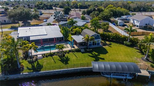 186 Chelsea Ct Nw, PORT CHARLOTTE, FL, 33952-7955 | Card Image