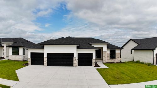 5504 N 212th Ave, Elkhorn, NE, 68022-4999 | Card Image