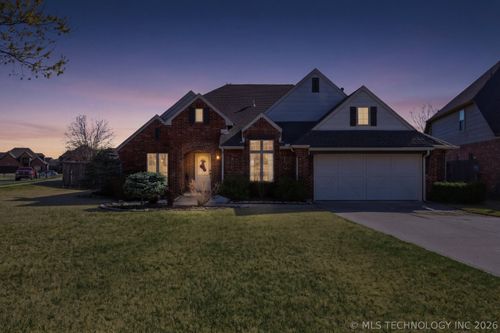 16438 E 49th St, Tulsa, OK, 74134-7193 | Card Image