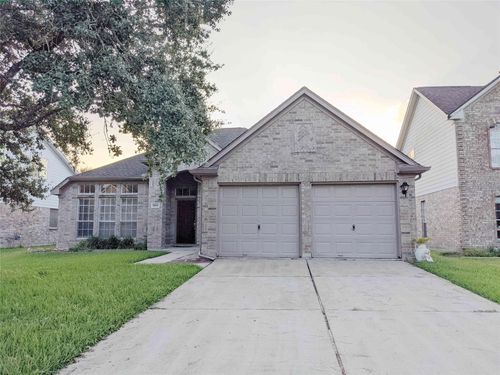 2810 Foxden Dr, Pearland, TX, 77584-7631 | Card Image