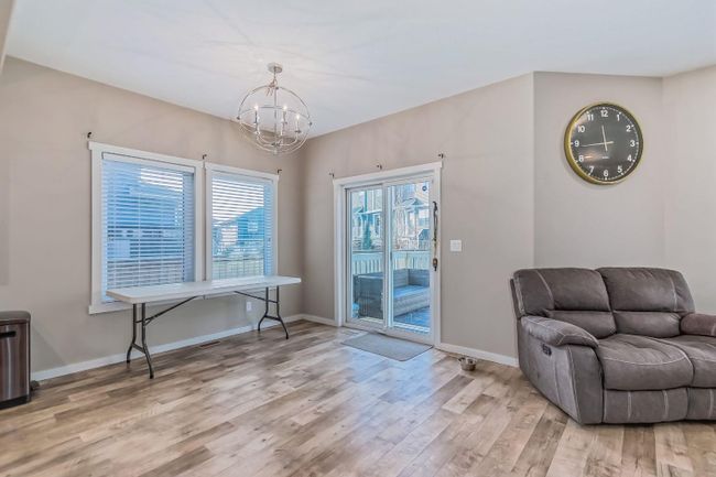 61 Kingsbridge Place Se, Home with 3 bedrooms, 2 bathrooms and 4 parking in Airdrie AB | Image 9