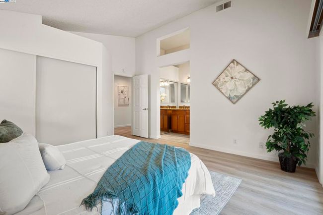 139 Justin Cir, House other with 3 bedrooms, 2 bathrooms and 2 parking in Alameda CA | Image 18