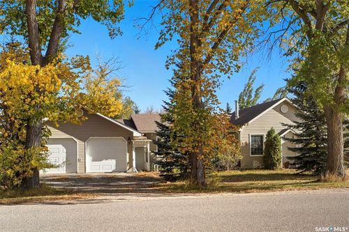 122 Main St, Radisson, SK, S0K0A4 | Card Image