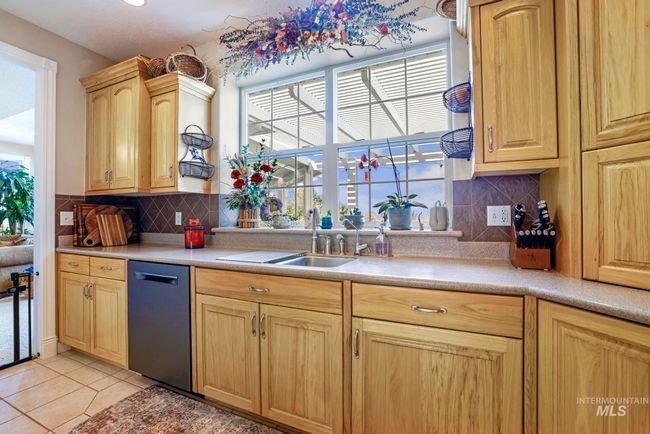 2554 E 3708 N, House other with 5 bedrooms, 4 bathrooms and 2 parking in Twin Falls ID | Image 16