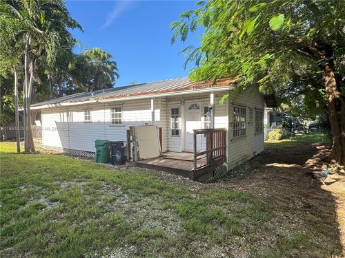 8920 Sw 157th St, Palmetto Bay, FL, 33157-1938 | Card Image