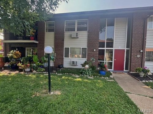 h-8713 Sieloff Drive, Hazelwood, MO, 63042 | Card Image