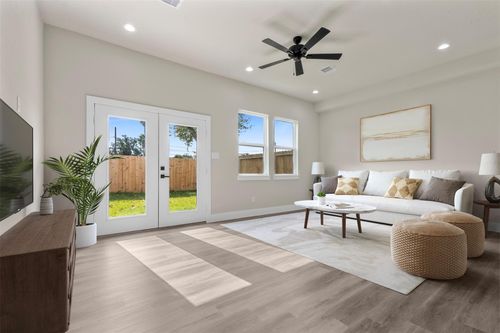 7220 Avenue B, Houston, TX, 77011-3732 | Card Image