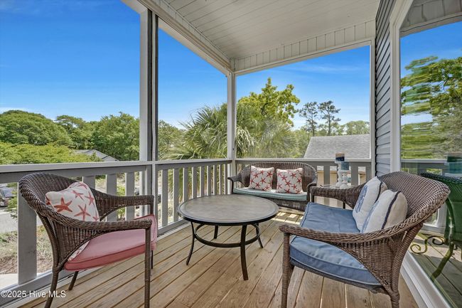 115 Ne 7 Th St, House other with 3 bedrooms, 2 bathrooms and null parking in Oak Island NC | Image 4